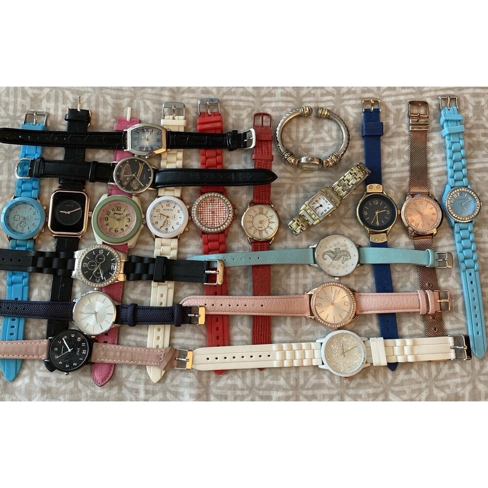 19 Women's Watch Lot All Need Batteries in Great Condition